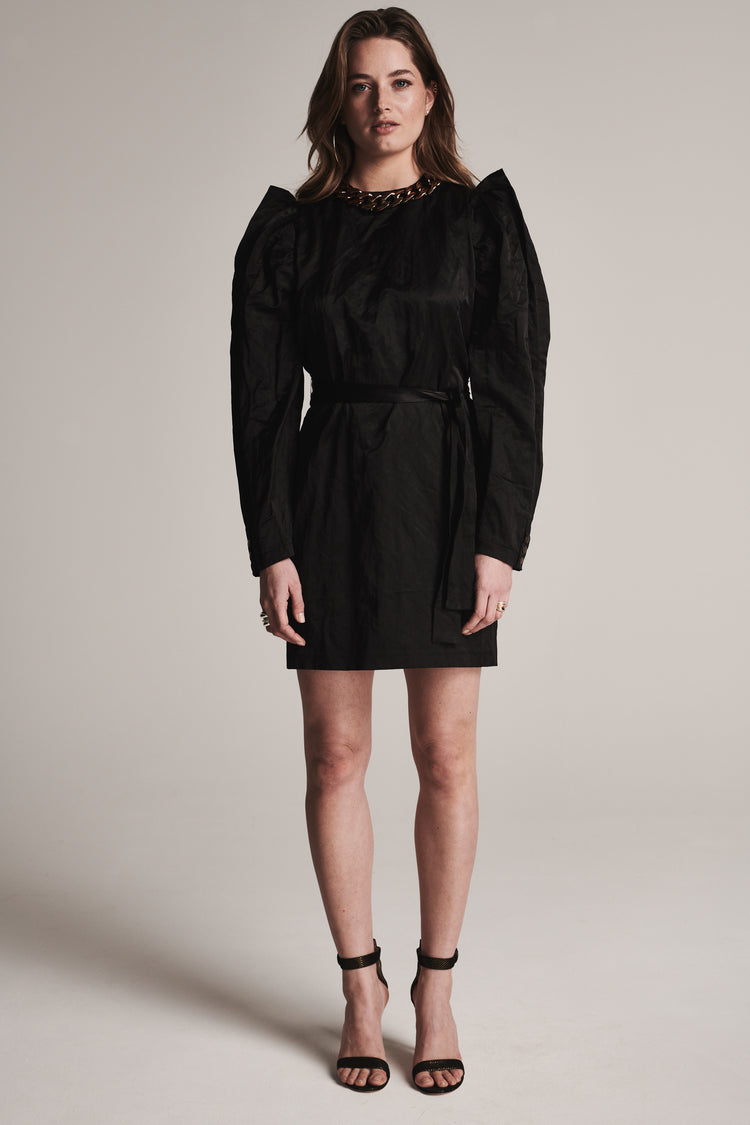 Hills Chain Necklace Longsleeve Dress | Black