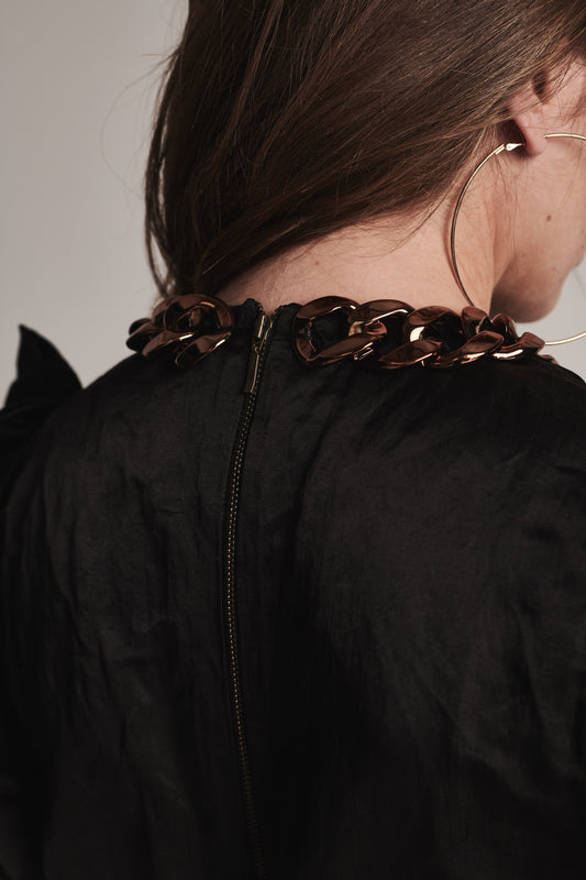 Hills Chain Necklace Longsleeve Dress | Black